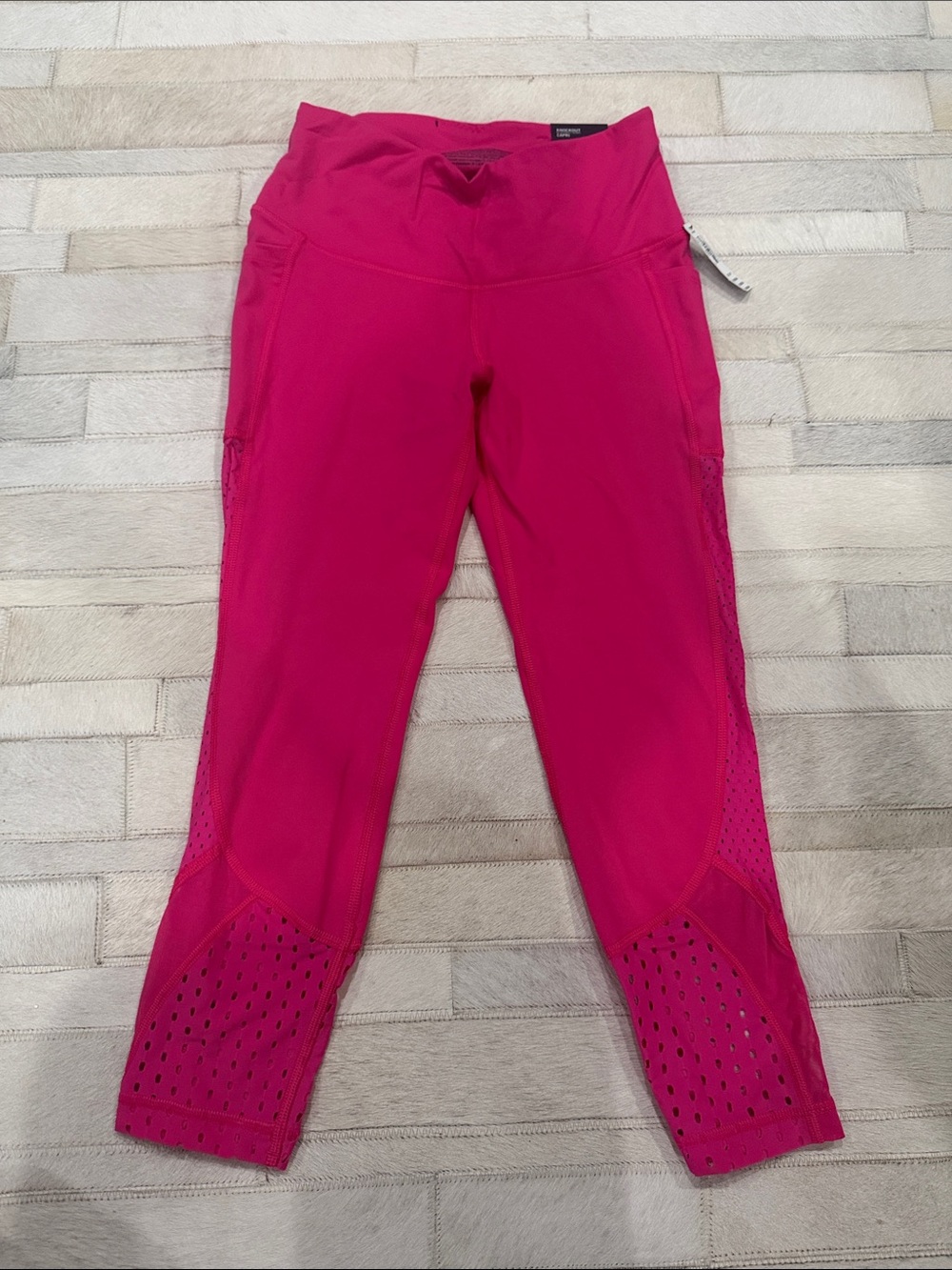 Victoria's Secret womens Hot Pink knockout Capri Leggings